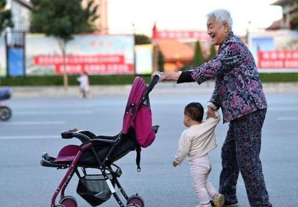 给老人带孩子提出的10个建议